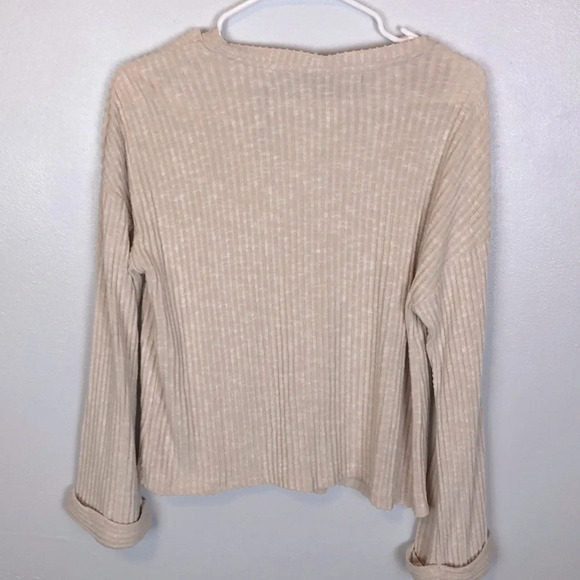 Code x Mode Long Sleeve V-Neck‎ Sweater - Picture 4 of 11